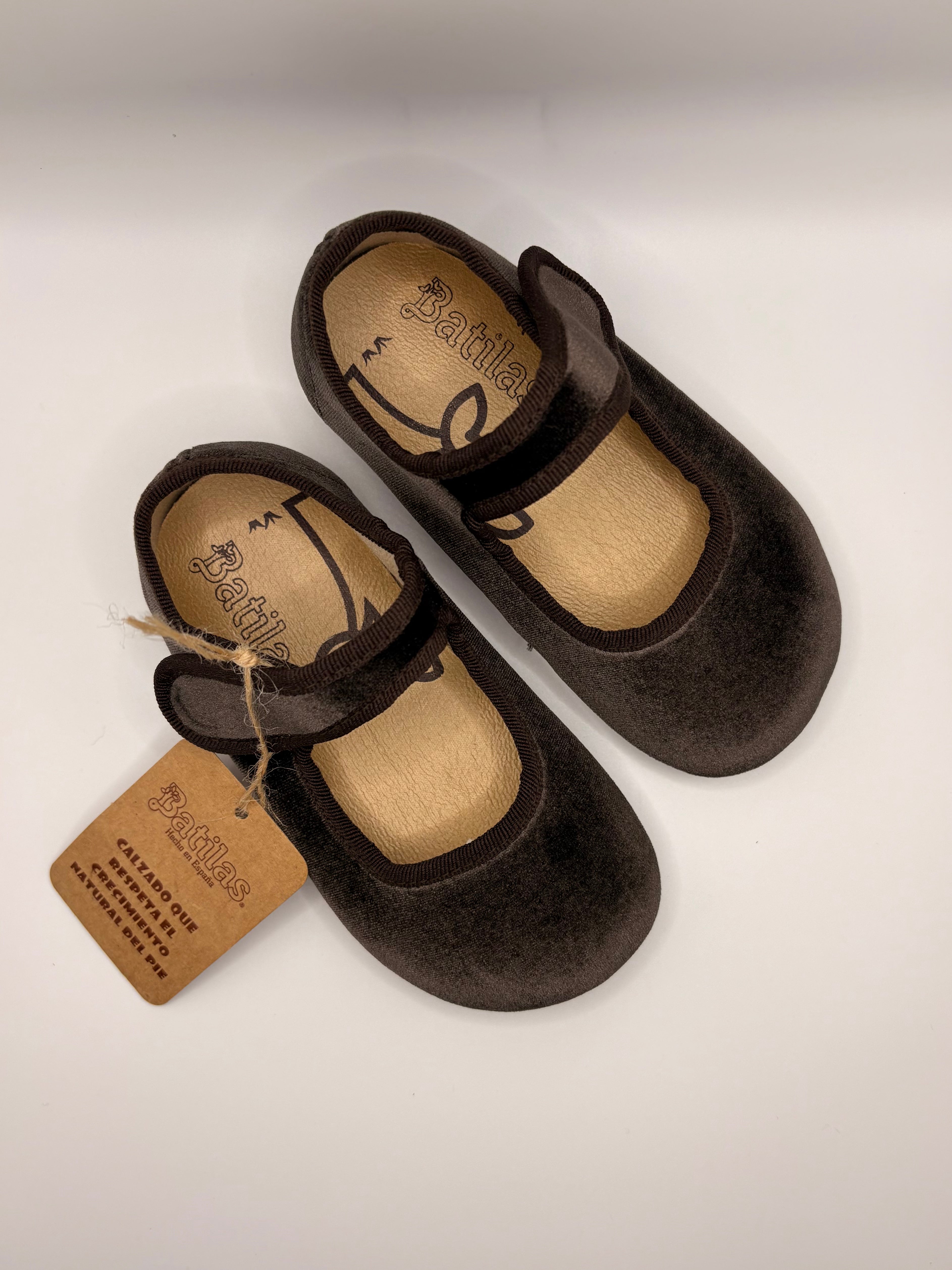 MERCEDITAS BATILAS NIÑA TERCIOPELO MARRÓN