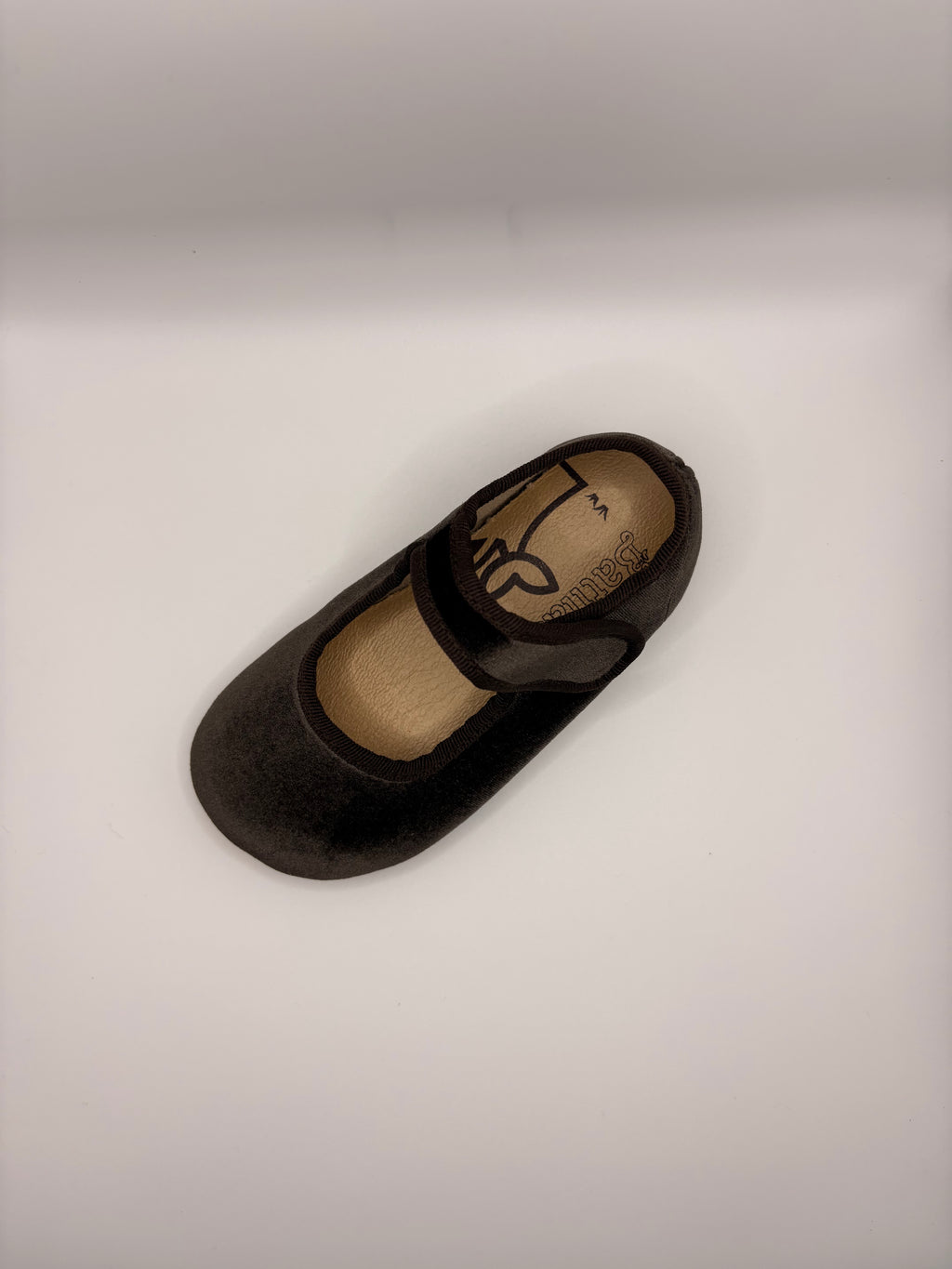 MERCEDITAS BATILAS NIÑA TERCIOPELO MARRÓN